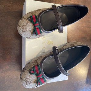 Gucci flats Girls
